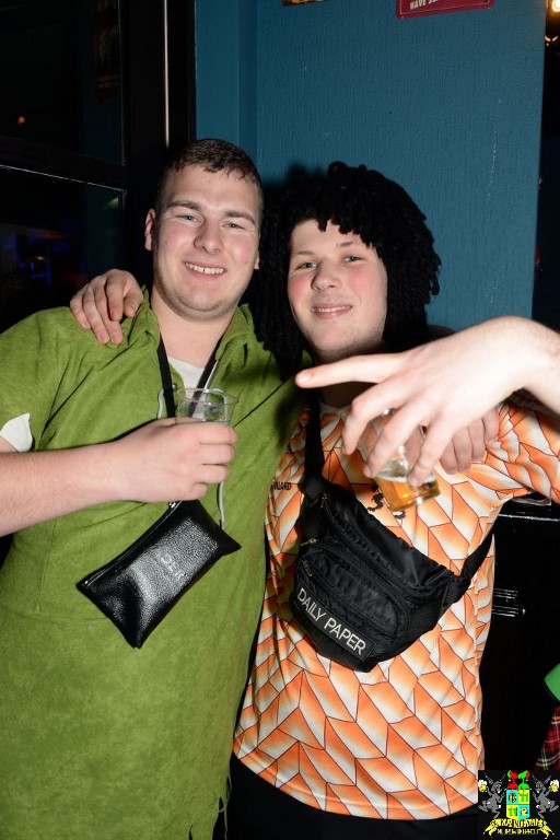 ../Images/Carnavals vrijdagavond in VdG 270.jpg